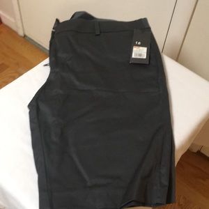 Mossimo NWT size 16 gray short